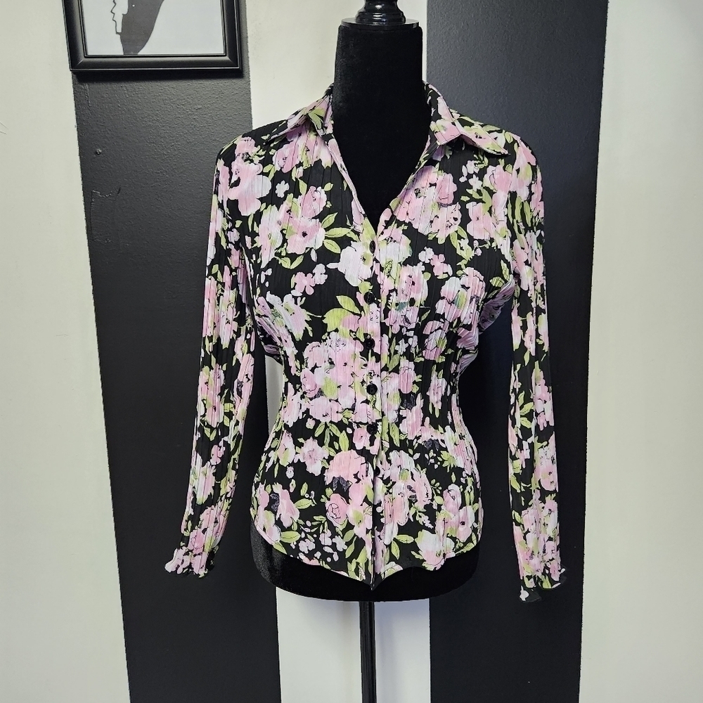 Floral seersucker style meshy top